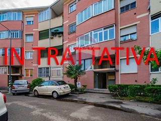 Trilocale in Vendita a Milano, 182'000&euro;, 93 m²