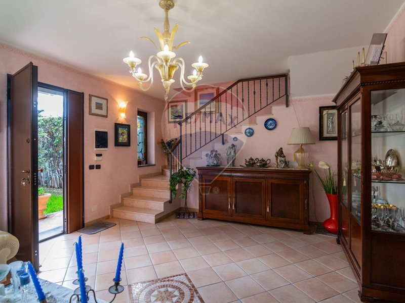 Villa in Vendita a Aci Sant'Antonio, 298'000€, 170 m²