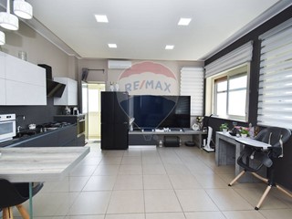 Trilocale in Vendita a Valverde, 115'000€, 92 m²