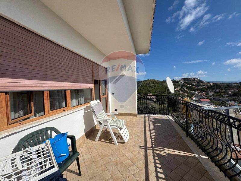 Villetta a schiera in Vendita a Minturno, 220'000€, 168 m²