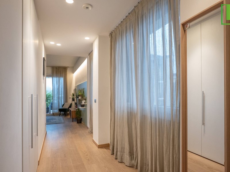 Appartamento in Vendita a Varese, 498'000€, 220 m²