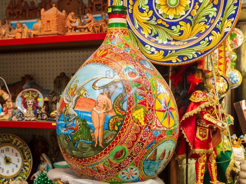 Negozio in Vendita a Catania, 700'000&euro;, 100 m²