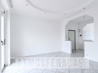 Quadrilocale in Vendita a Stezzano, 150'000€, 110 m²