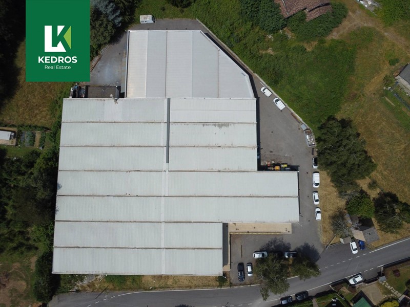 Capannone in Vendita a Binago, 1'460'000€, 3250 m²