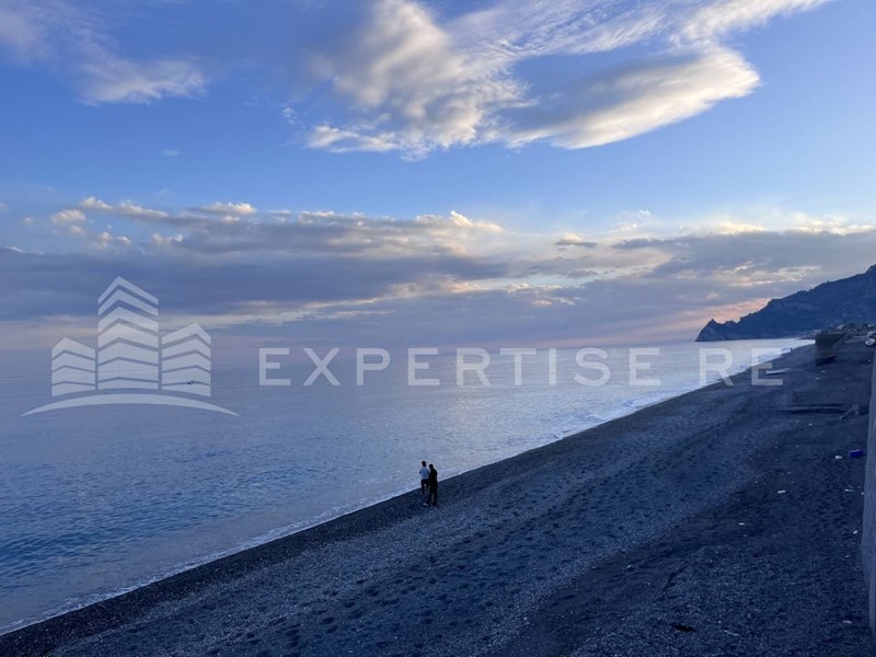 Appartamento in Vendita a Santa Teresa di Riva, 200'000€, 121 m²