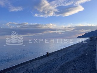 Appartamento in Vendita a Santa Teresa di Riva, 200'000€, 121 m²