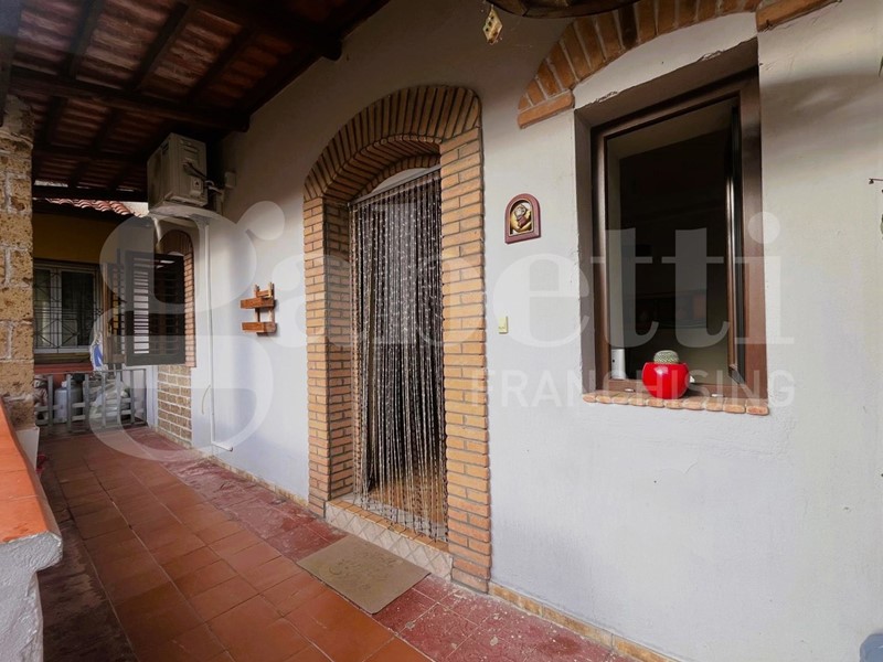 Quadrilocale in Vendita a Calvi Risorta, 95'000€, 100 m²