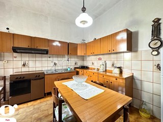 Casa Indipendente in Vendita a Patti, 75'000€, 200 m²