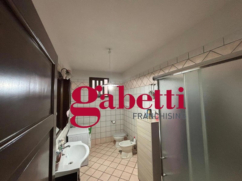 Casa Indipendente in Vendita a Maddaloni, 435'000€, 305 m²