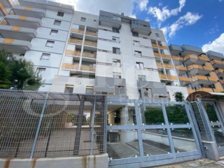 Quadrilocale in Vendita a Bari, 255'000€, 125 m²