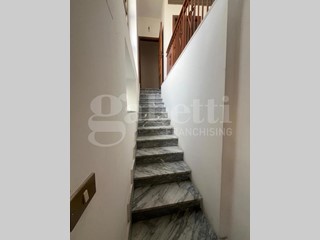 Casa Indipendente in Vendita a Calvi Risorta, 110'000€, 236 m²