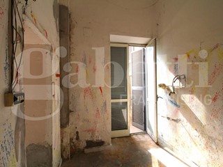 Negozio in Affitto a Arzano, 500€, 74 m²