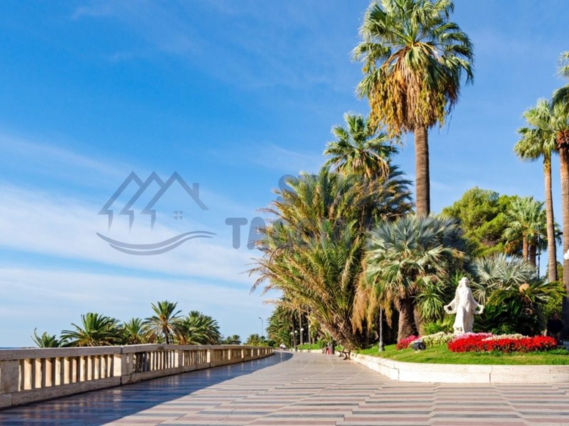 Attività commerciale in Vendita a Sanremo, 500 m²