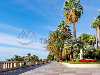 Attività commerciale in Vendita a Sanremo, 500 m²