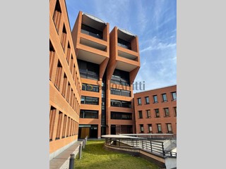 Ufficio in Affitto a Gallarate, zona Viale Milano, 2'500&euro;, 230 m²