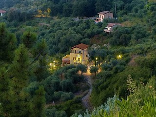 Casa Indipendente in Vendita a Seborga, 399'000€, 270 m², arredato