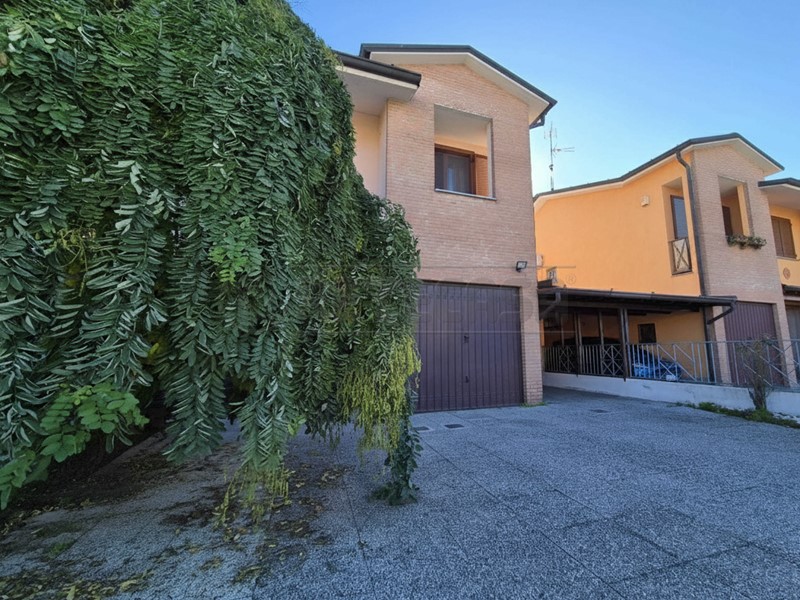 Villetta a schiera in Vendita a Bonemerse, 250'000€, 152 m², con Box