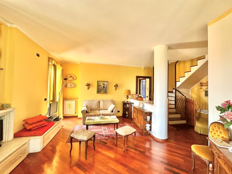 Appartamento in Vendita a Borgo Ticino, 175'000&euro;, 120 m², arredato, con Box