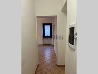 Trilocale in Affitto a Uggiate con Ronago, 1'000€, 97 m²
