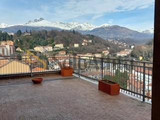 Quadrilocale in Affitto a Biella, zona Centro, 700€, 90 m², arredato