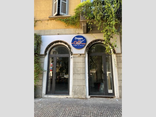 Attività commerciale in Affitto a Milano, 3'200€, 53 m²