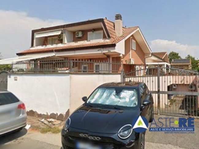 Villetta a schiera in Vendita a Ardea, 91'443€, 148 m²