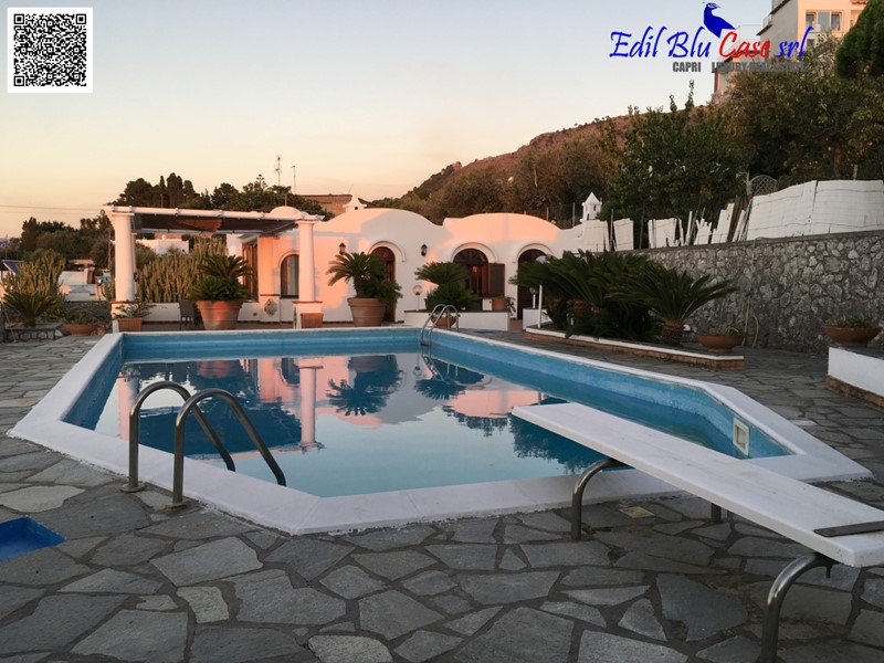 Villa in Vendita a Anacapri, 300 m²