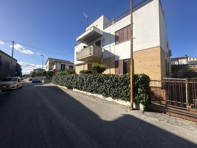 Quadrilocale in Vendita a Giulianova, 129'000€, 135 m²