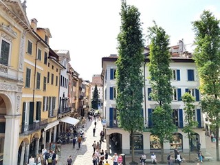 Attività commerciale in Vendita a Varese, 125'000€, 300 m²