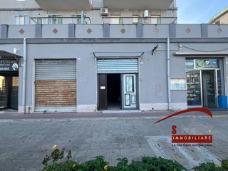 Immobile commerciale in Vendita a Siracusa, 98'000&euro;, 100 m²