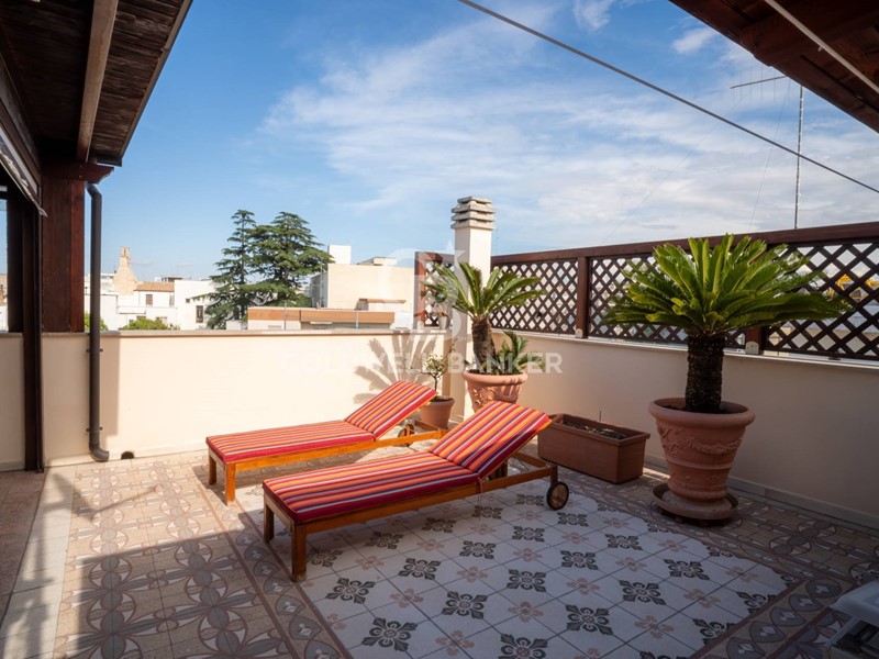 Casa Indipendente in Vendita a Modugno, 294'000€, 261 m²