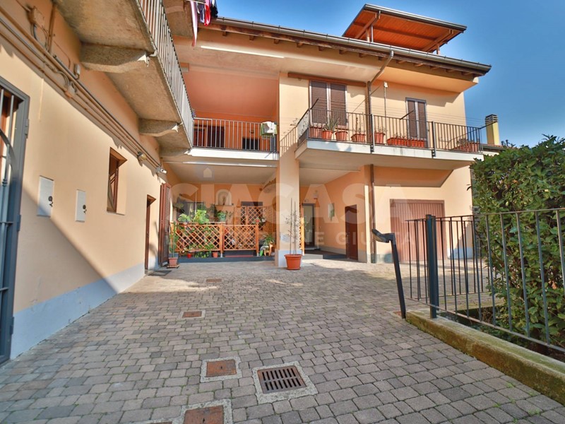 Trilocale in Vendita a Vimercate, 165'000€, 150 m²