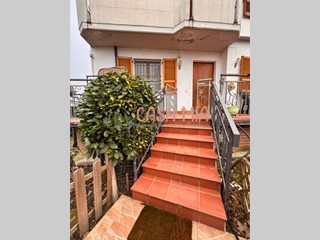 Trilocale in Vendita a Rottofreno, 165'000€, 146 m²