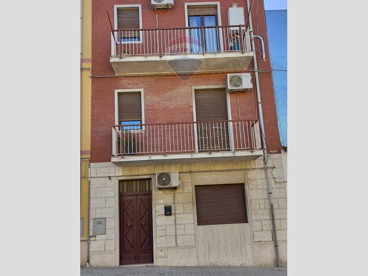 Casa Indipendente in Vendita a Grammichele, 75'000€, 180 m²