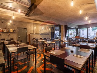 Attività commerciale in Vendita a Novara, 260'000€, 155 m²