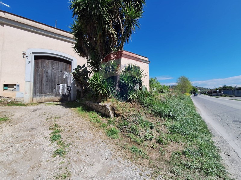 Trilocale in Vendita a Capua, 60'000€, 80 m²