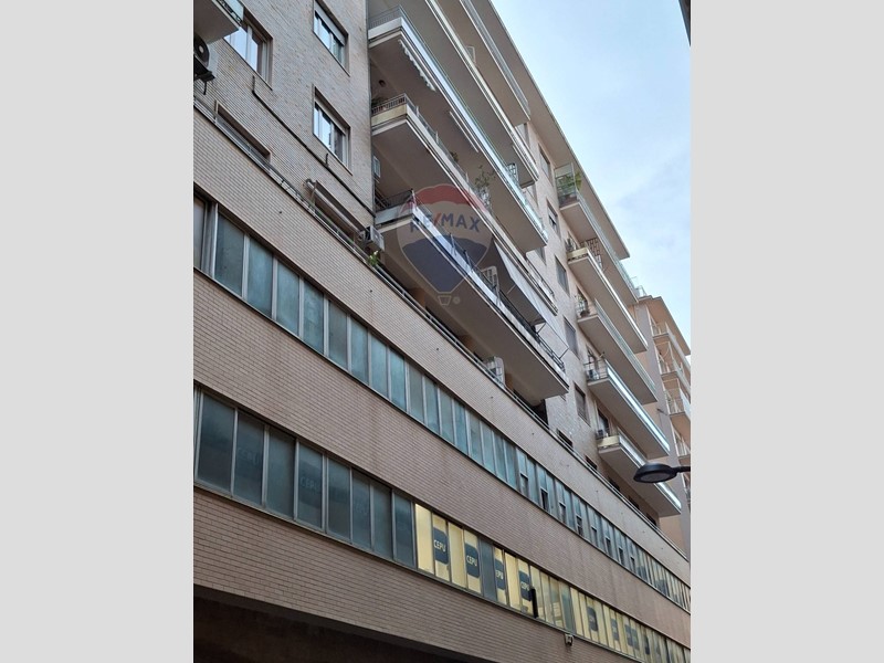 Appartamento in Vendita a Napoli, 695'000€, 140 m²