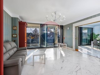 Appartamento in Affitto a Bergamo, 4'000&euro;, 270 m²