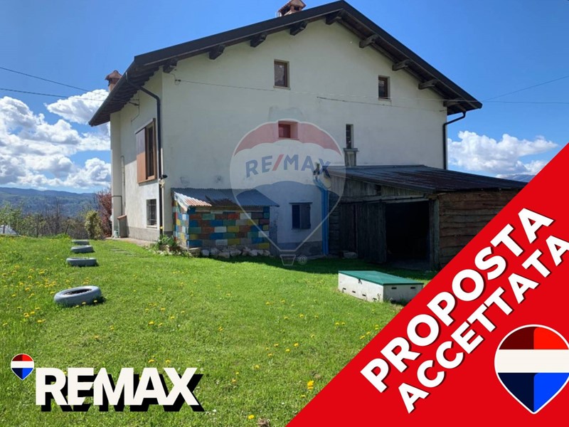 Appartamento in Vendita a Chies d'Alpago, 45'000&euro;, 108 m²