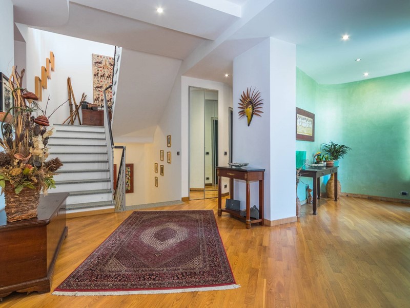 Villa in Vendita a Torino, 1'020'000€, 477 m²