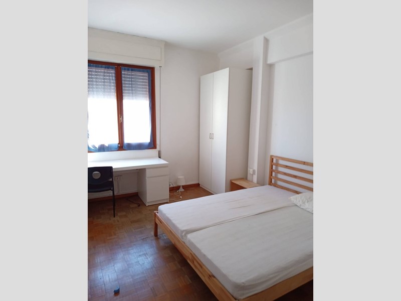 Stanza in Affitto a Pisa, 400€, 120 m²