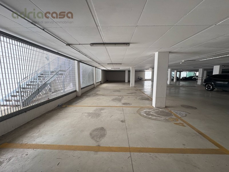 Box in Vendita a Riccione, 35'000€, 14 m²
