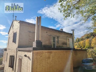 Quadrilocale in Vendita a Montalto delle Marche, 40'000€, 85 m²
