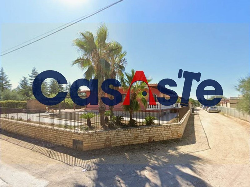 Villa in Vendita a Corato, 305'707€, 474 m²