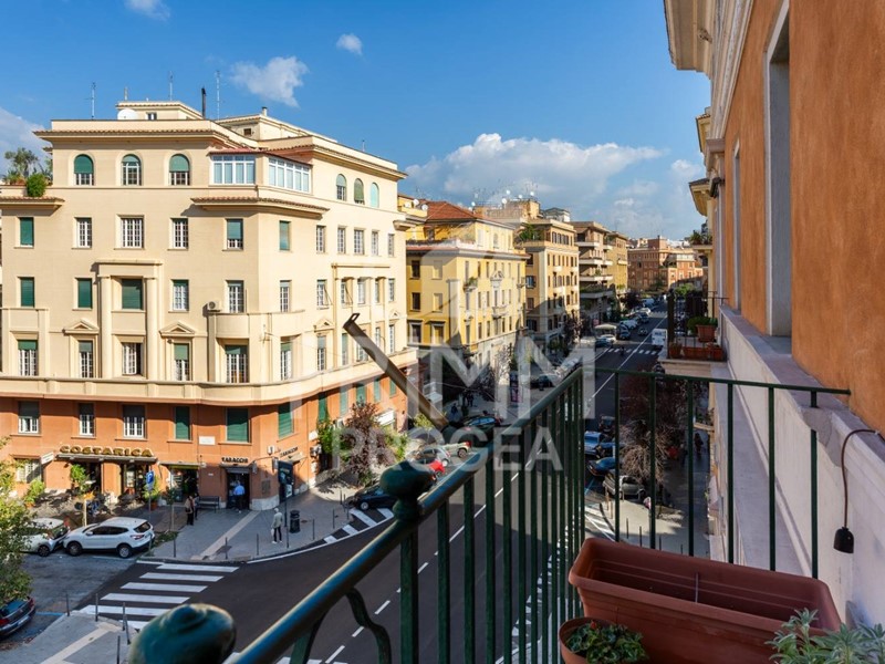Trilocale in Vendita a Roma, 750'000€, 155 m²