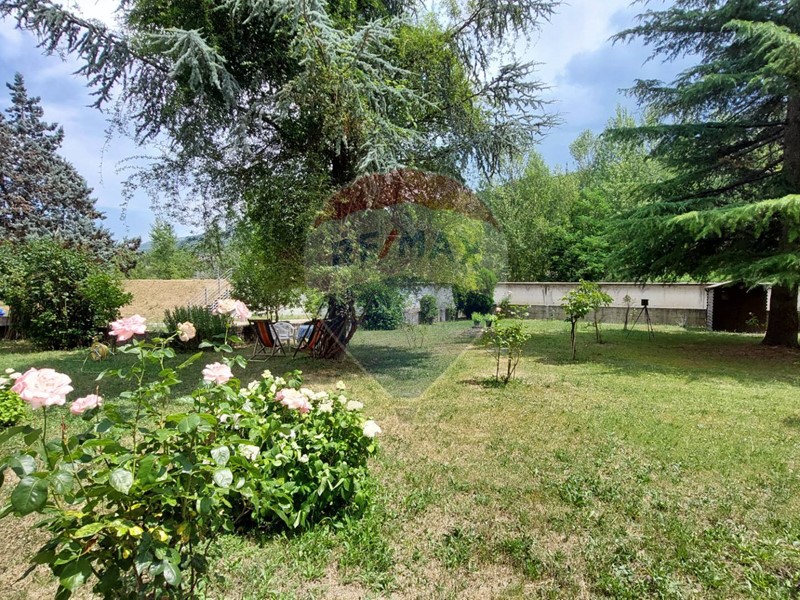 Trilocale in Vendita a Borgo Val di Taro, 87'000€, 97 m²