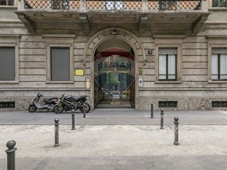 Ufficio in Affitto a Milano, 10'000€, 262 m²
