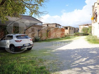 Capannone in Affitto a Civita Castellana, 1'300€, 500 m²