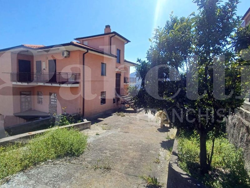 Appartamento in Vendita a Norma, 160'000&euro;, 350 m²