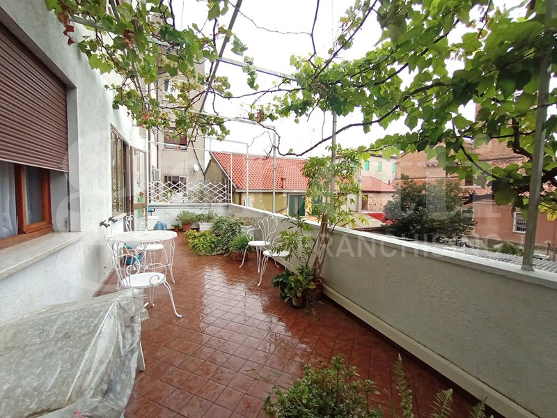 Appartamento in Vendita a Cavarzere, 125'000&euro;, 145 m², con Box